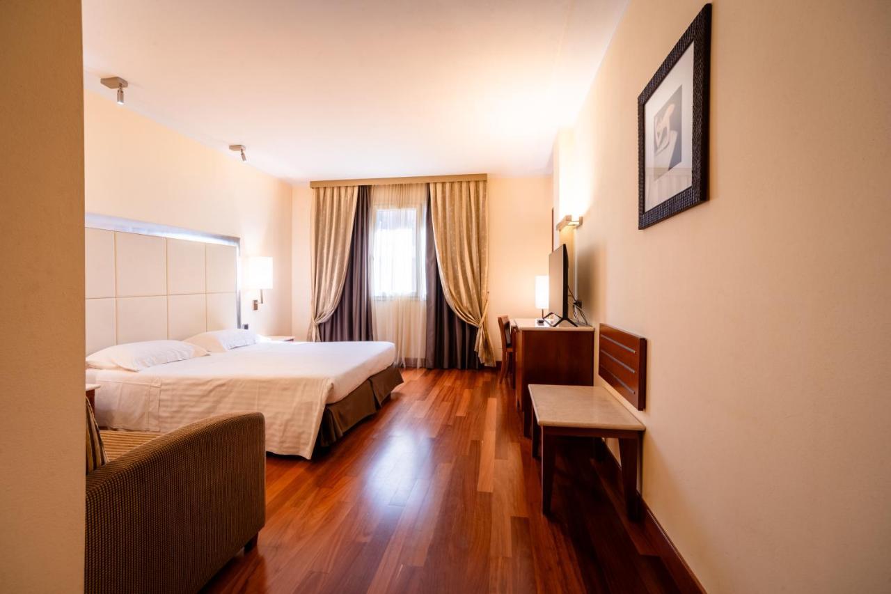 Hotel Airone - Ombrellone Incluso Al Bagno Dolce Vita A Marina Dal 1 Giugno Al 15 Settembre Grosseto Exterior photo