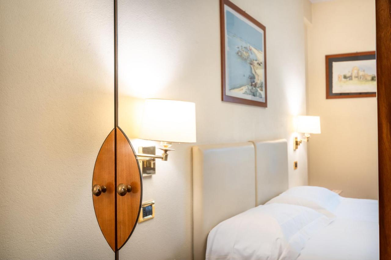 Hotel Airone - Ombrellone Incluso Al Bagno Dolce Vita A Marina Dal 1 Giugno Al 15 Settembre Grosseto Exterior photo