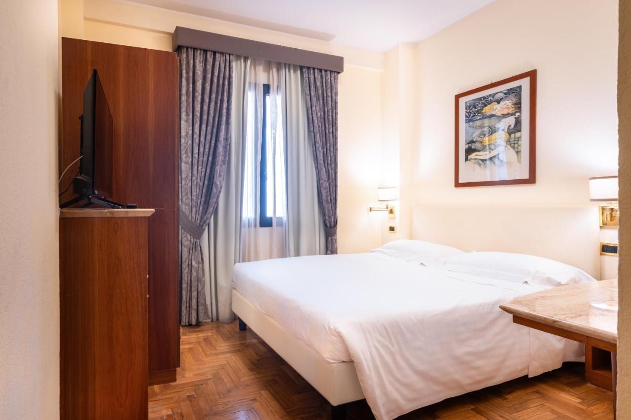 Hotel Airone - Ombrellone Incluso Al Bagno Dolce Vita A Marina Dal 1 Giugno Al 15 Settembre Grosseto Room photo