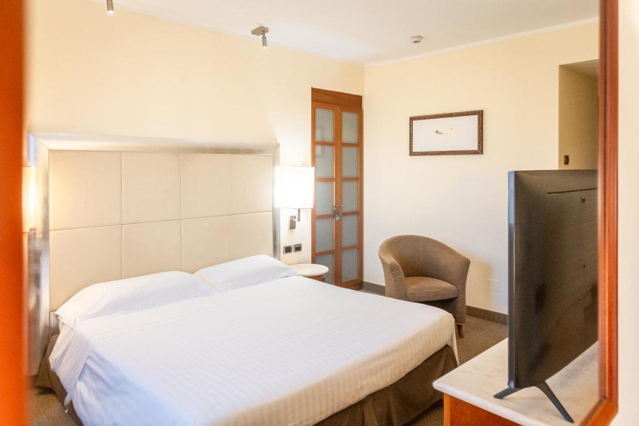 Hotel Airone - Ombrellone Incluso Al Bagno Dolce Vita A Marina Dal 1 Giugno Al 15 Settembre Grosseto Exterior photo