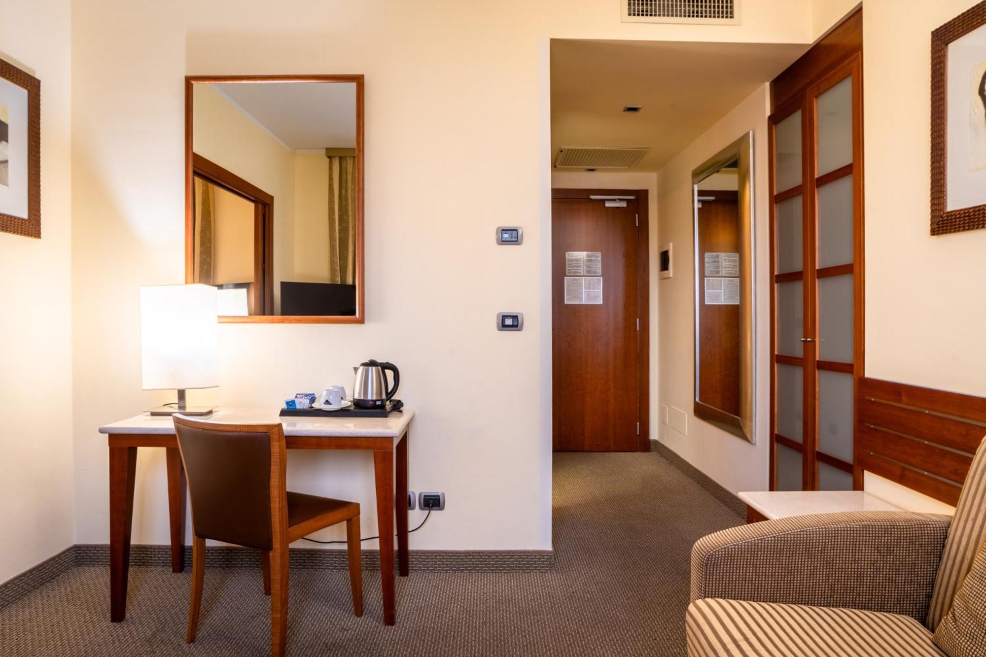 Hotel Airone - Ombrellone Incluso Al Bagno Dolce Vita A Marina Dal 1 Giugno Al 15 Settembre Grosseto Exterior photo